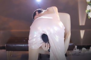 小恩雅剧情：胶群的极致诱惑，女主播热舞被姐夫（22.10.17~11）