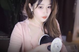 大伊伊贴胸心跳（25.07.11~1）